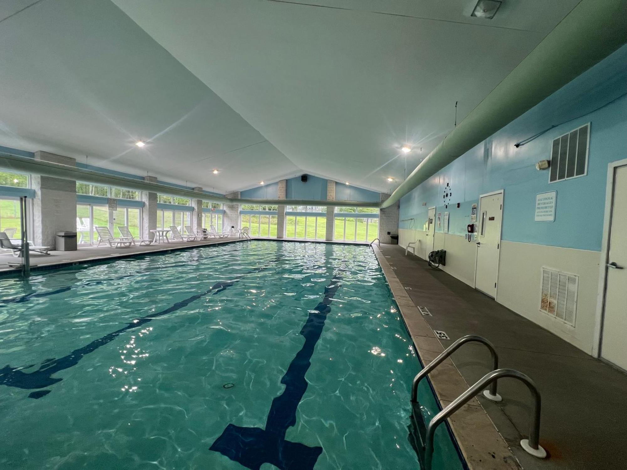 Eagle Village Resort Бушкил Екстериор снимка